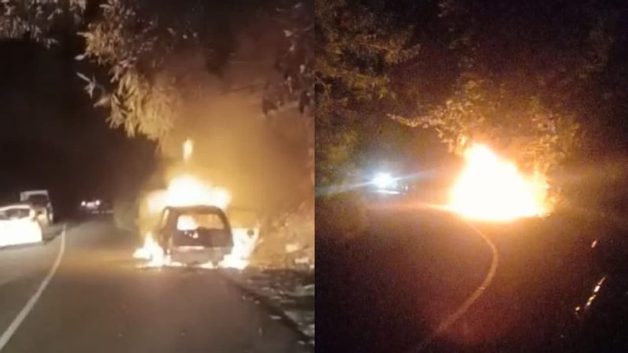 കാര് അമിതമായി ചൂടായപ്പോള് യാത്രക്കാര് പുറത്തിറങ്ങി, പിന്നാലെ വാഹനം കത്തിയമര്ന്നു കാര് അമിതമായി ചൂടായപ്പോള് യാത്രക്കാര് പുറത്തിറങ്ങി, പിന്നാലെ വാഹനം കത്തിയമര്ന്നു