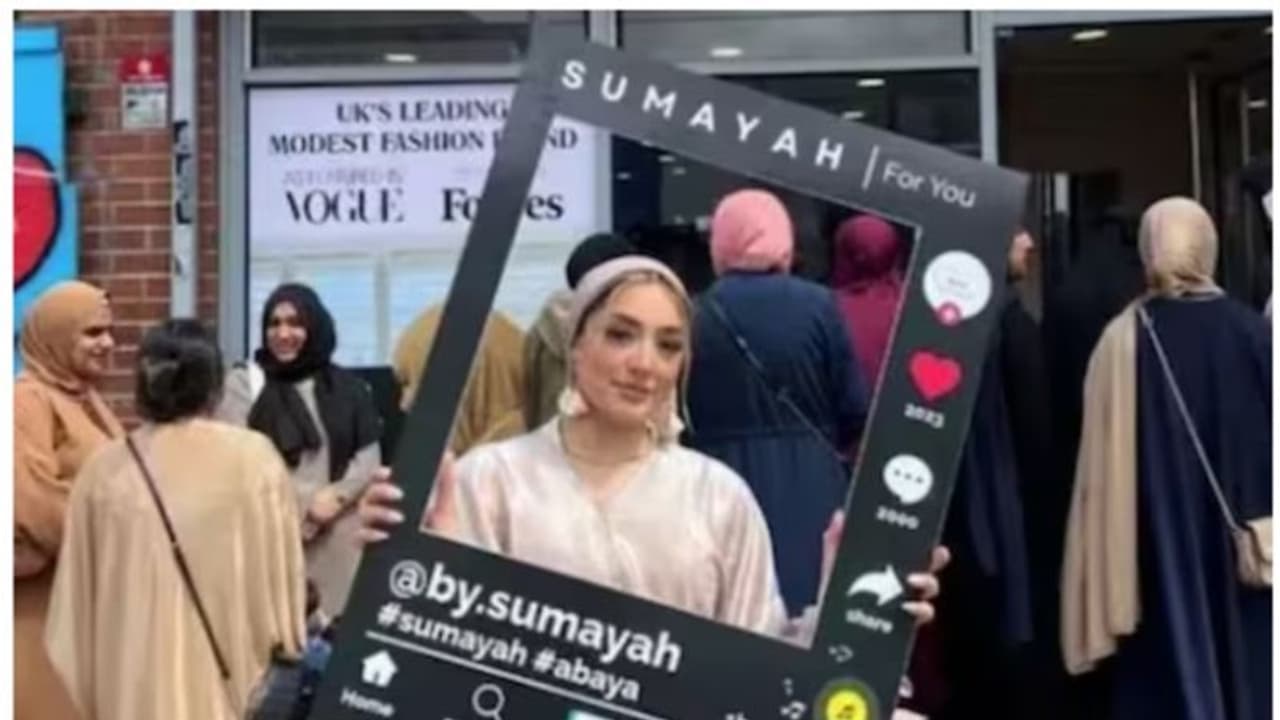 ഫാഷൻ ഡിസൈനറാകാൻ ലണ്ടൻ പാർലമെൻന്റിലെ ജോലി ഉപേക്ഷിച്ച് 23 കാരി ! ഫാഷൻ ഡിസൈനറാകാൻ ലണ്ടൻ പാർലമെൻന്റിലെ ജോലി ഉപേക്ഷിച്ച് 23 കാരി !