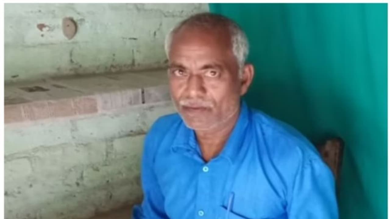 പഠനം ഉപേക്ഷിച്ച് 32 വർഷത്തിന് ശേഷം ഫാർമ ബിരുദം നേടി 55 കാരനായ യുപി സ്വദേശി ! പഠനം ഉപേക്ഷിച്ച് 32 വർഷത്തിന് ശേഷം ഫാർമ ബിരുദം നേടി 55 കാരനായ യുപി സ്വദേശി !