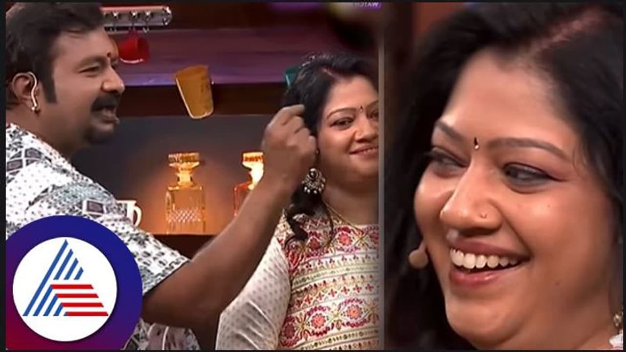 ನೂರಾರು ಜನರ ಎದುರು ಪತ್ನಿ ಹಣೆಗೆ ಕುಂಕುಮ ಇಡದೆ ಮುಂದೋದ ನಟ ನವೀನ್ ಕೃಷ್ಣ; ಏನಿದು ಘಟನೆ! ನೂರಾರು ಜನರ ಎದುರು ಪತ್ನಿ ಹಣೆಗೆ ಕುಂಕುಮ ಇಡದೆ ಮುಂದೋದ ನಟ ನವೀನ್ ಕೃಷ್ಣ; ಏನಿದು ಘಟನೆ!