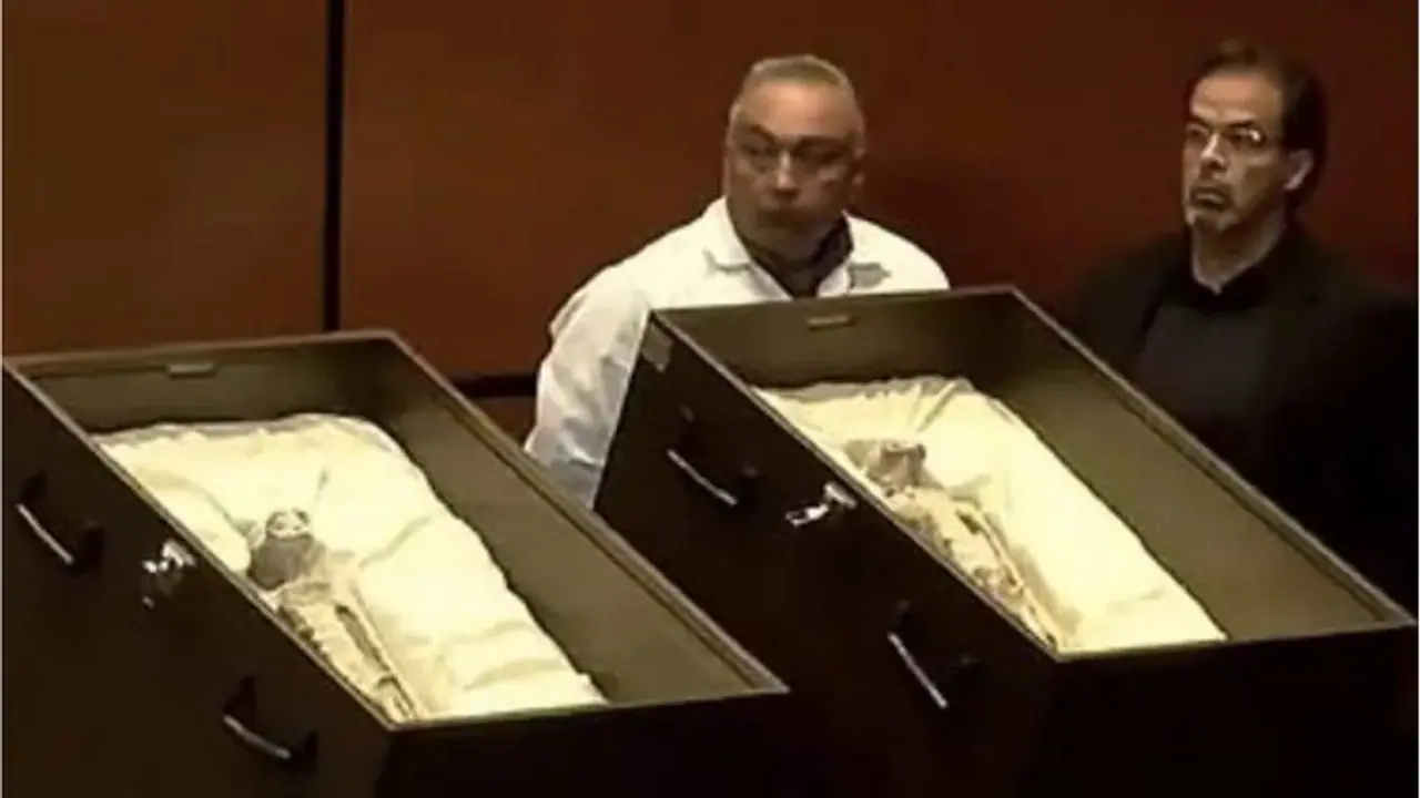 WATCH: Mysterious non human 'alien corpses' displayed at Mexico Congress; ignites extraterrestrial debate WATCH: Mysterious non human 'alien corpses' displayed at Mexico Congress; ignites extraterrestrial debate