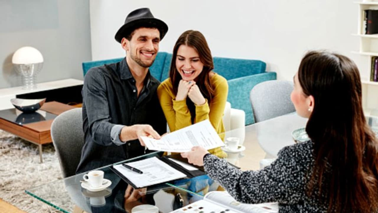 കടം തീർത്താൽ ആധാരം ഉടനെ തിരിച്ച് നൽകണം; ലഭിച്ചില്ലെങ്കിൽ വായ്പക്കാരന് നഷ്ടപരിഹാരം ഈടാക്കാം: ആർബിഐ കടം തീർത്താൽ ആധാരം ഉടനെ തിരിച്ച് നൽകണം; ലഭിച്ചില്ലെങ്കിൽ വായ്പക്കാരന് നഷ്ടപരിഹാരം ഈടാക്കാം: ആർബിഐ