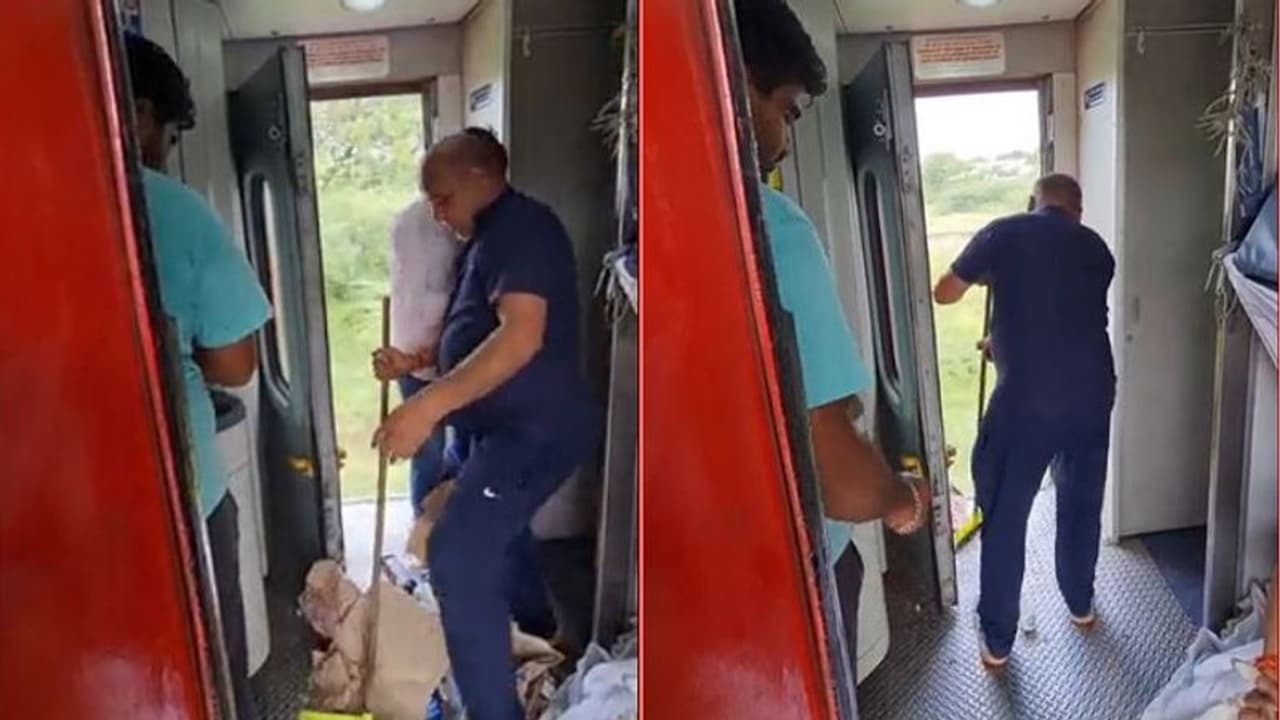 ರೈಲಿನ ಕಸವನ್ನು ಹಳಿಯಲ್ಲೇ ಚೆಲ್ಲಿದ ಸಿಬ್ಬಂದಿ, ವೈರಲ್ ವಿಡಿಯೋ ಬೆನ್ನಲ್ಲೇ ಎಚ್ಚೆತ್ತ ಇಲಾಖೆ! ರೈಲಿನ ಕಸವನ್ನು ಹಳಿಯಲ್ಲೇ ಚೆಲ್ಲಿದ ಸಿಬ್ಬಂದಿ, ವೈರಲ್ ವಿಡಿಯೋ ಬೆನ್ನಲ್ಲೇ ಎಚ್ಚೆತ್ತ ಇಲಾಖೆ!