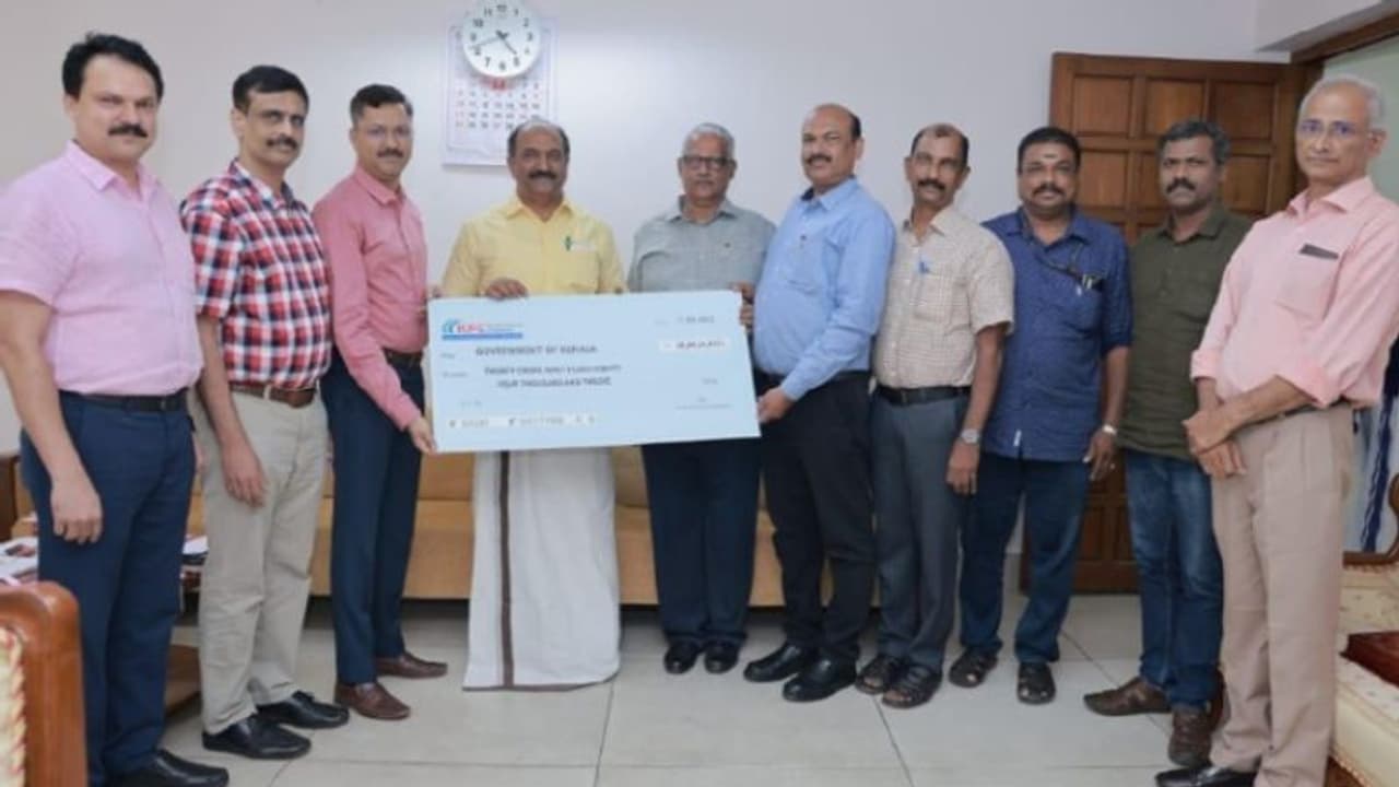 സംസ്ഥാന സര്ക്കാറിന് ഇതുവരെയുള്ള ഏറ്റവും ഉയർന്ന ലാഭ വിഹിതം കൈമാറി കെഎഫ്സി സംസ്ഥാന സര്ക്കാറിന് ഇതുവരെയുള്ള ഏറ്റവും ഉയർന്ന ലാഭ വിഹിതം കൈമാറി കെഎഫ്സി