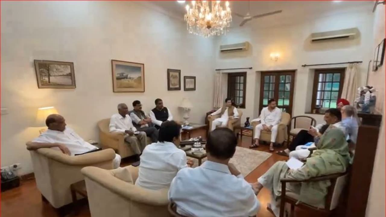 ஐந்து மாநில சட்டமன்றத் தேர்தல்: சோதனைக் கட்டத்தை தாண்டுமா இந்தியா கூட்டணி? ஐந்து மாநில சட்டமன்றத் தேர்தல்: சோதனைக் கட்டத்தை தாண்டுமா இந்தியா கூட்டணி?