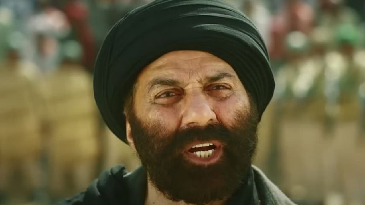 വൻ ഹിറ്റായ ഗദര് 2 ഒടിടിയിലേക്ക്, ജവാന്റെ കുതിപ്പില് പുതിയ തീരുമാനം വൻ ഹിറ്റായ ഗദര് 2 ഒടിടിയിലേക്ക്, ജവാന്റെ കുതിപ്പില് പുതിയ തീരുമാനം