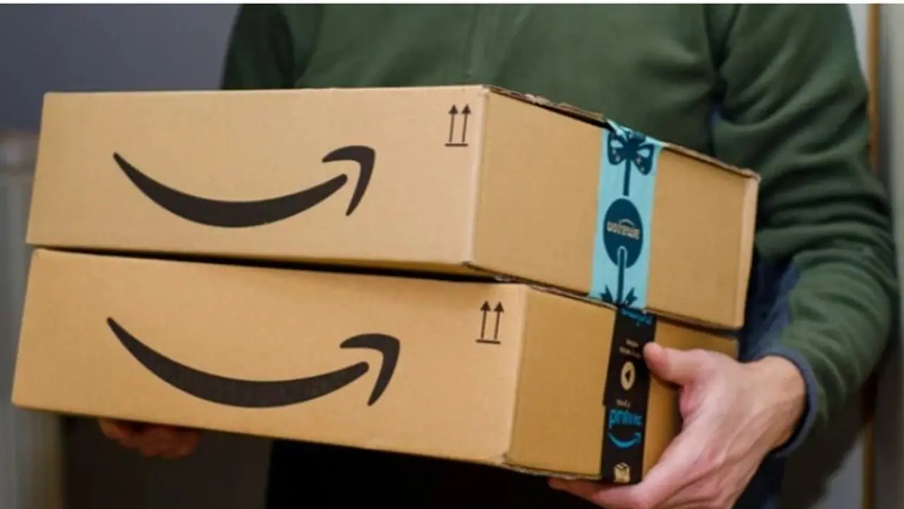 ക്രിസ്മസ് ആഘോഷമാക്കാൻ 70 ശതമാനം വരെ ഡിസ്കൗണ്ട് സെയില് പ്രഖ്യാപിച്ച് ആമസോണ് ക്രിസ്മസ് ആഘോഷമാക്കാൻ 70 ശതമാനം വരെ ഡിസ്കൗണ്ട് സെയില് പ്രഖ്യാപിച്ച് ആമസോണ്