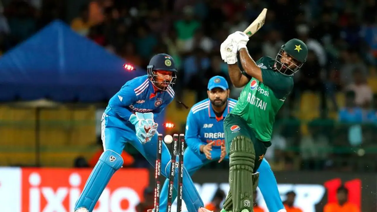 ഏഷ്യാ കപ്പില് നിന്ന് പുറത്ത്! പാകിസ്ഥാന്റെ മുറിവില് ഉപ്പ് പുരട്ടി ടീം ഇന്ത്യ; ഏകദിന റാങ്കിംഗില് രണ്ടാമത് ഏഷ്യാ കപ്പില് നിന്ന് പുറത്ത്! പാകിസ്ഥാന്റെ മുറിവില് ഉപ്പ് പുരട്ടി ടീം ഇന്ത്യ; ഏകദിന റാങ്കിംഗില് രണ്ടാമത്