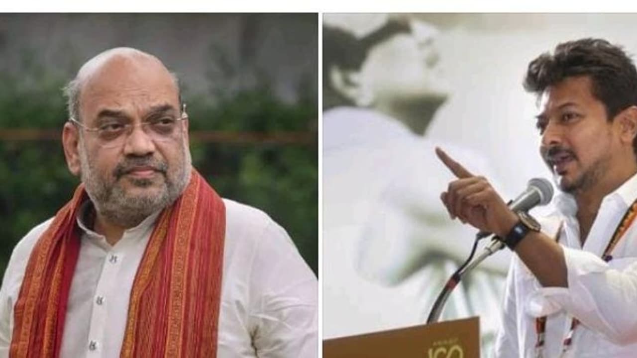 நான்கைந்து மாநிலங்களில் பேசப்படும் இந்தியை, ஒட்டு மொத்த இந்திய ஒன்றியத்தையும் ஒன்றிணைப்பதாக கூறுவதா.? உதயநிதி நான்கைந்து மாநிலங்களில் பேசப்படும் இந்தியை, ஒட்டு மொத்த இந்திய ஒன்றியத்தையும் ஒன்றிணைப்பதாக கூறுவதா.? உதயநிதி