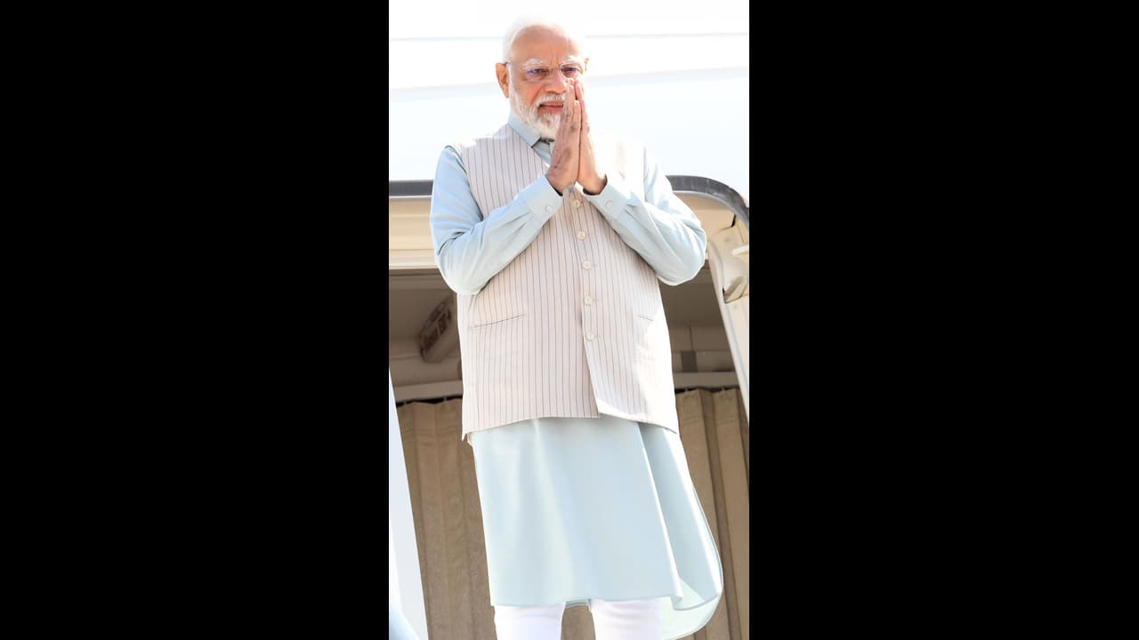 ఈ నెల 30న తెలంగాణ పర్యటనకు ప్రధాని మోదీ.. వివరాలు ఇవే..! ఈ నెల 30న తెలంగాణ పర్యటనకు ప్రధాని మోదీ.. వివరాలు ఇవే..!