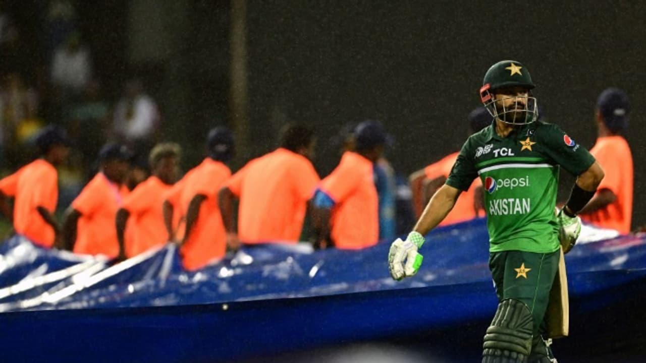 Sri Lanka vs Pakistan: விட்டுவிட்டு மழை: இலங்கை – பாகிஸ்தான் போட்டி நிறுத்தம்: பரிதாப நிலையில் பாகிஸ்தான்!