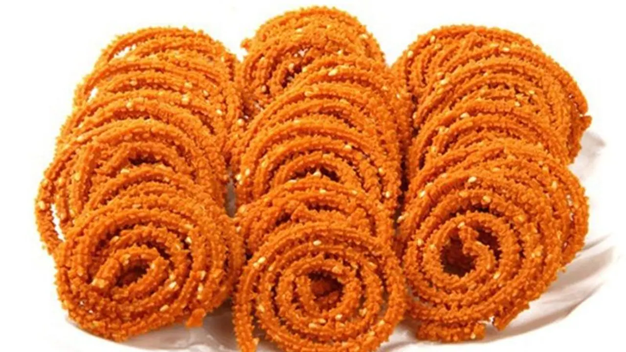 Ganesh Chaturthi 2023: 5 popular savoury snacks to relish on Lord Ganesha's birthday Ganesh Chaturthi 2023: 5 popular savoury snacks to relish on Lord Ganesha's birthday