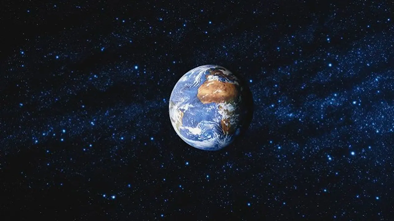 NASA की UFO पर रिपोर्ट जारी, कई चौंकाने वाले खुलासे, नासा प्रबंधक ने माना-धरती के अलावा भी लाइफ 