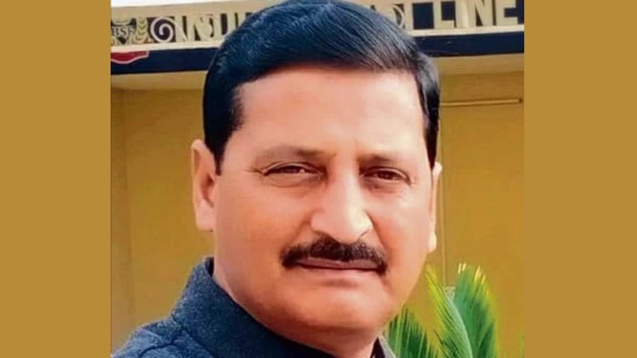 കോണ്ഗ്രസ് എംഎൽഎയുടെ അറസ്റ്റിന് പിന്നാലെ നൂഹിൽ വീണ്ടും ഇന്റർനെറ്റ് സേവനം റദ്ദാക്കി; ആരാണ് മമ്മന് ഖാൻ? കോണ്ഗ്രസ് എംഎൽഎയുടെ അറസ്റ്റിന് പിന്നാലെ നൂഹിൽ വീണ്ടും ഇന്റർനെറ്റ് സേവനം റദ്ദാക്കി; ആരാണ് മമ്മന് ഖാൻ?