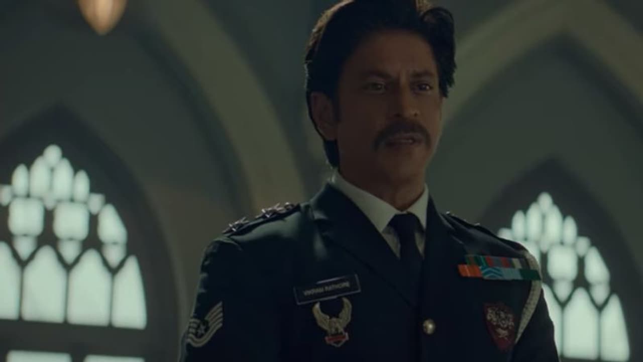 തളരുന്നോ ജവാൻ, പഠാനെ പിന്നിലാക്കാൻ വിയര്ക്കുന്നു, ഷാരൂഖ് ഖാനെ കാത്ത് മറ്റൊരു കളക്ഷൻ റെക്കോര്ഡ് തളരുന്നോ ജവാൻ, പഠാനെ പിന്നിലാക്കാൻ വിയര്ക്കുന്നു, ഷാരൂഖ് ഖാനെ കാത്ത് മറ്റൊരു കളക്ഷൻ റെക്കോര്ഡ്