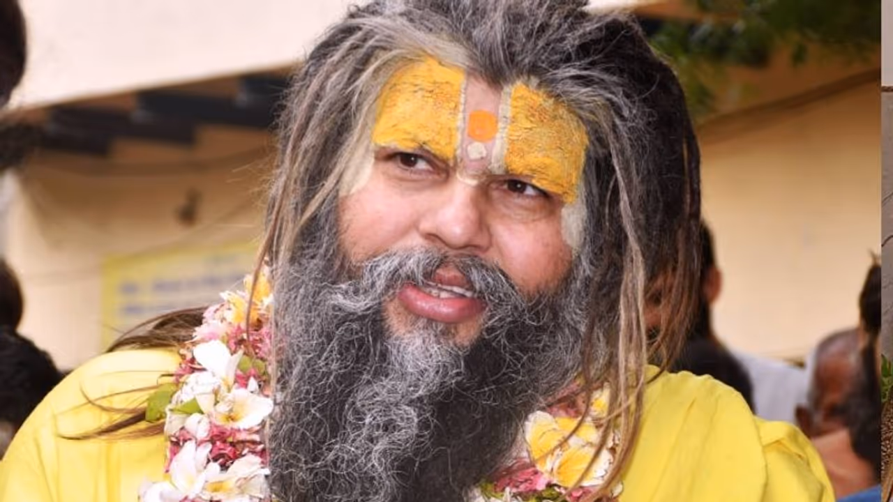Premanand Maharaj Profile: कौन हैं प्रेमानंद महाराज? कानपुर का बच्चा कैसे बना वृंदावन का सबसे बड़ा सन्यासी?