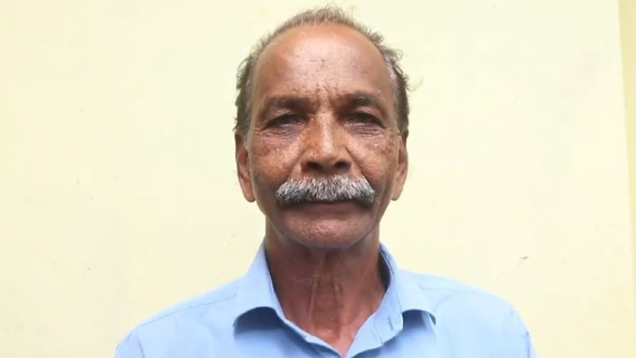 കടയിൽ സാധനം വാങ്ങാനെത്തിയ വിദ്യാർത്ഥിനിയെ പീഡിപ്പിക്കാൻ ശ്രമം, 72കാരന് അറസ്റ്റിൽ കടയിൽ സാധനം വാങ്ങാനെത്തിയ വിദ്യാർത്ഥിനിയെ പീഡിപ്പിക്കാൻ ശ്രമം, 72കാരന് അറസ്റ്റിൽ