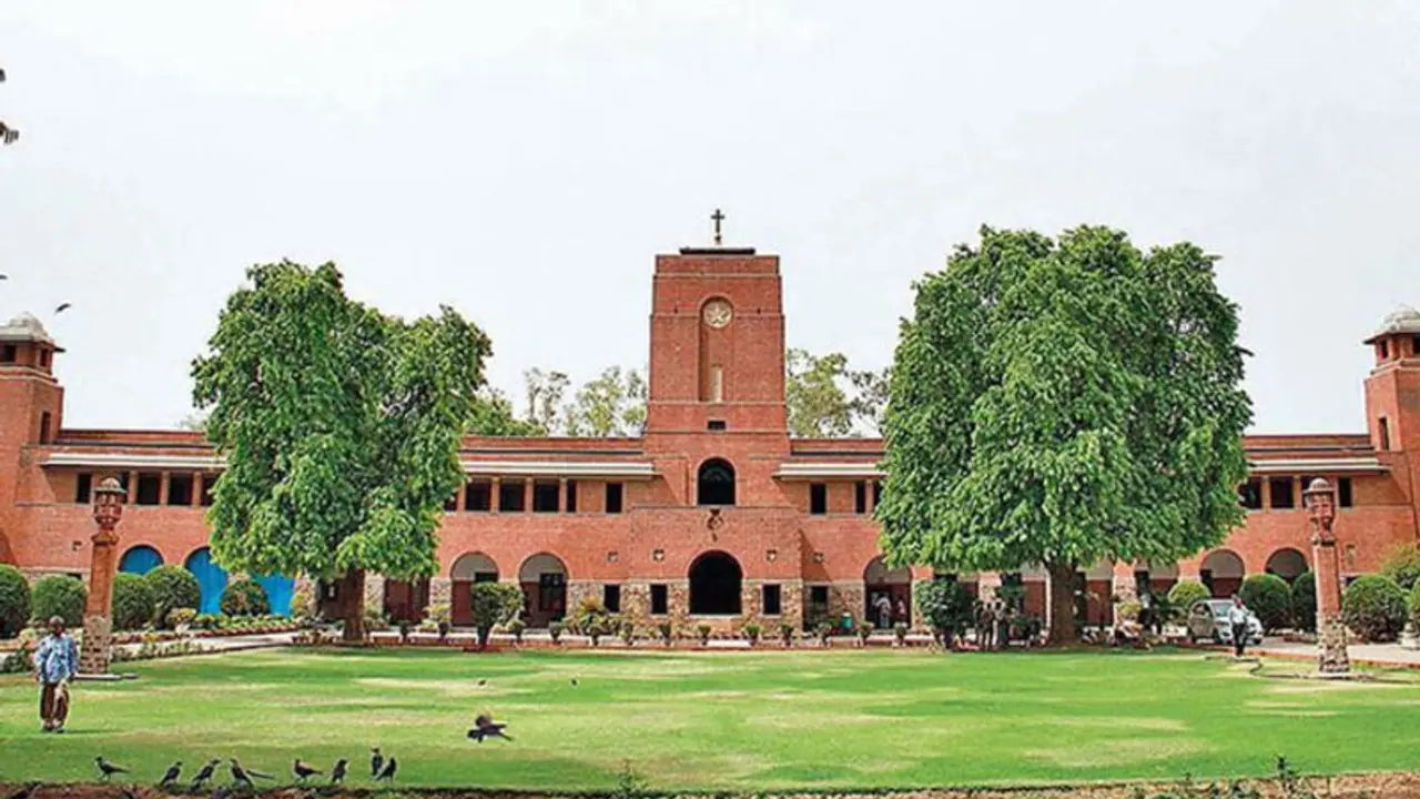 28 വർഷങ്ങൾക്ക് ശേഷം ദില്ലി സർവകലാശാലയിലേക്ക് മലയാളത്തിന്റെ കടന്നുവരവ്