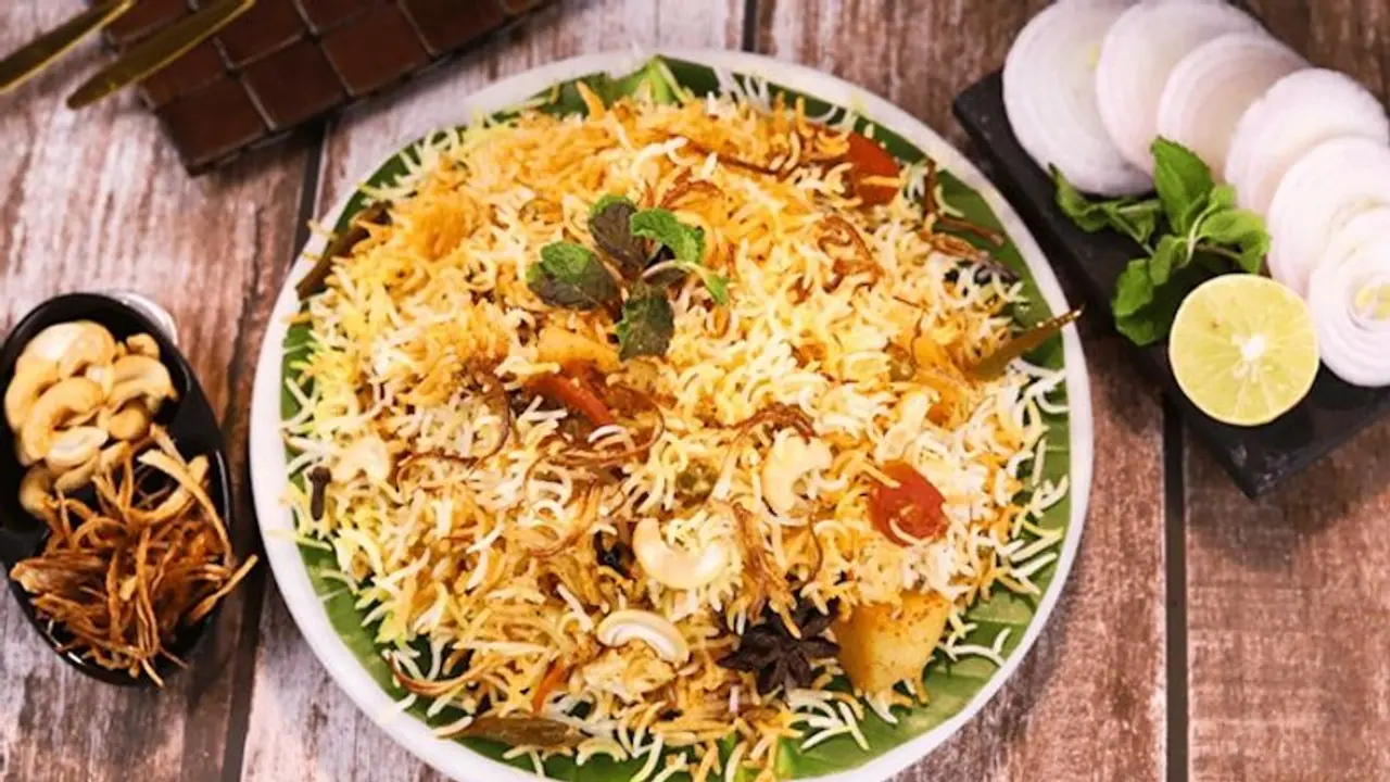 Ganesh Chaturthi 2023: 5 popular dinner dishes to enjoy on Lord Ganesha's birth eve Ganesh Chaturthi 2023: 5 popular dinner dishes to enjoy on Lord Ganesha's birth eve