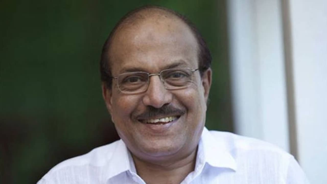 'സോളാർ കേസ് അടഞ്ഞ അധ്യായം'; ഗൂഢാലോചന കേസിൽ അന്വേഷണം വേണമോ എന്ന ചോദ്യത്തിന് മറുപടി പറയാതെ കുഞ്ഞാലിക്കുട്ടി 'സോളാർ കേസ് അടഞ്ഞ അധ്യായം'; ഗൂഢാലോചന കേസിൽ അന്വേഷണം വേണമോ എന്ന ചോദ്യത്തിന് മറുപടി പറയാതെ കുഞ്ഞാലിക്കുട്ടി