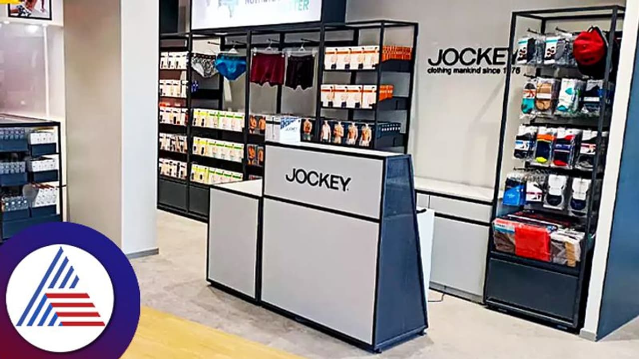 ಭಾರತದಲ್ಲಿ ಬಟ್ಟೆ ಕೊಳ್ಳೋರ ಸಂಖ್ಯೆ ಹೆಚ್ಚಾಗಿದೆ, ಒಳ ಉಡುಪು ಮಾತ್ರ ಕೊಳ್ಳೋಲ್ವಂತೆ! ಭಾರತದಲ್ಲಿ ಬಟ್ಟೆ ಕೊಳ್ಳೋರ ಸಂಖ್ಯೆ ಹೆಚ್ಚಾಗಿದೆ, ಒಳ ಉಡುಪು ಮಾತ್ರ ಕೊಳ್ಳೋಲ್ವಂತೆ!