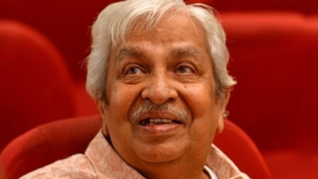 എഴുത്തുകാരനും മുന് മഹാരാജാസ് പ്രിന്സിപ്പലുമായ സി ആര് ഓമനക്കുട്ടന് ഓര്മ്മയായി എഴുത്തുകാരനും മുന് മഹാരാജാസ് പ്രിന്സിപ്പലുമായ സി ആര് ഓമനക്കുട്ടന് ഓര്മ്മയായി