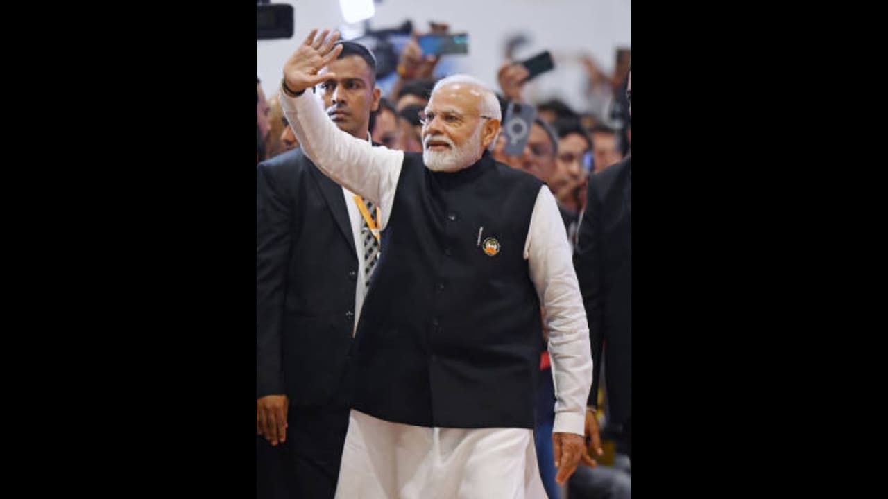 PM Modis Birthday: ಪ್ರಧಾನಿ ಮೋದಿಗೆ ನೇರವಾಗಿ ಬರ್ತ್ಡೇ ವಿಶಸ್ ತಿಳಿಸ್ಬೋದು, ಹೇಗೆ..ಇಲ್ಲಿದೆ ವಿವರ PM Modis Birthday: ಪ್ರಧಾನಿ ಮೋದಿಗೆ ನೇರವಾಗಿ ಬರ್ತ್ಡೇ ವಿಶಸ್ ತಿಳಿಸ್ಬೋದು, ಹೇಗೆ..ಇಲ್ಲಿದೆ ವಿವರ