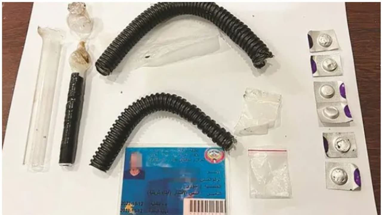 സംശയം തോന്നി പിന്നാലെ പോയി; കാറുപേക്ഷിച്ച് രക്ഷപ്പെട്ട് പ്രവാസി, അന്വേഷണം സംശയം തോന്നി പിന്നാലെ പോയി; കാറുപേക്ഷിച്ച് രക്ഷപ്പെട്ട് പ്രവാസി, അന്വേഷണം