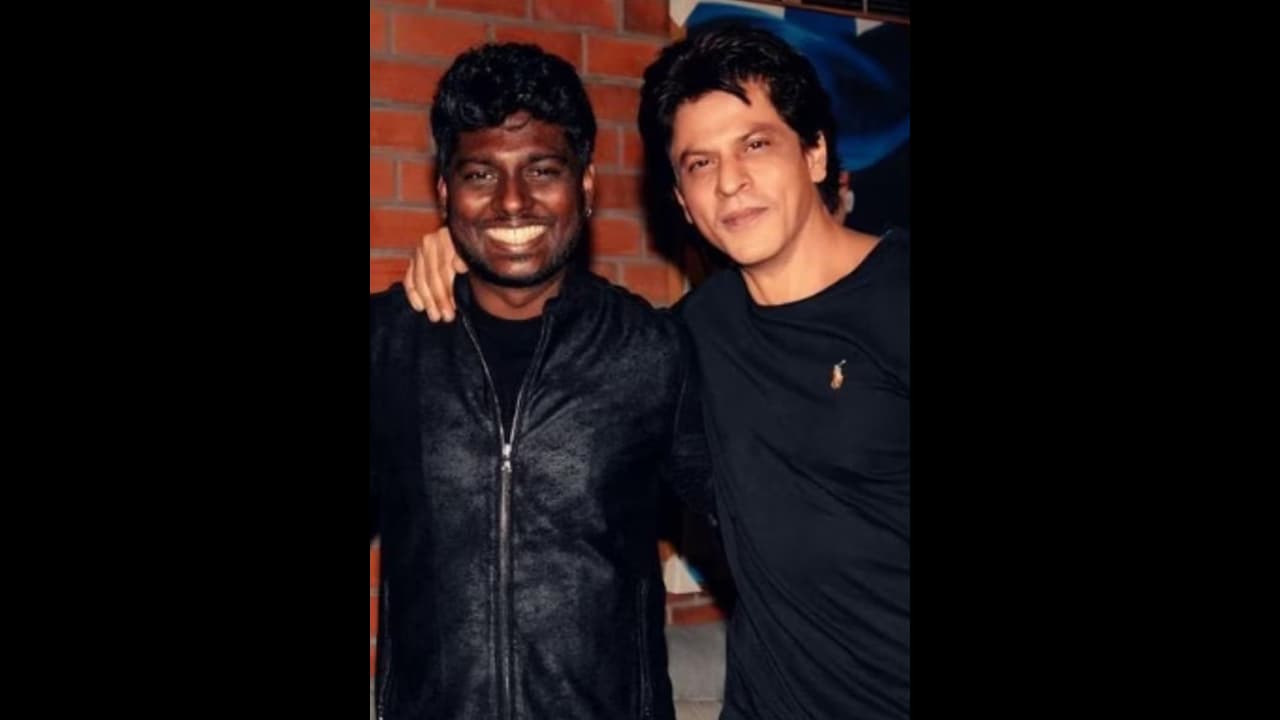 ಜವಾನ್ ಪಾರ್ಟ್ 2 ಬರುತ್ತಾ? ಯಾವಾಗ? ಫ್ಯಾನ್ಸ್ಗೆ ಗುಡ್ ನ್ಯೂಸ್ ನೀಡಿದ ನಿರ್ದೇಶಕ ಅಟ್ಲಿ ಜವಾನ್ ಪಾರ್ಟ್ 2 ಬರುತ್ತಾ? ಯಾವಾಗ? ಫ್ಯಾನ್ಸ್ಗೆ ಗುಡ್ ನ್ಯೂಸ್ ನೀಡಿದ ನಿರ್ದೇಶಕ ಅಟ್ಲಿ