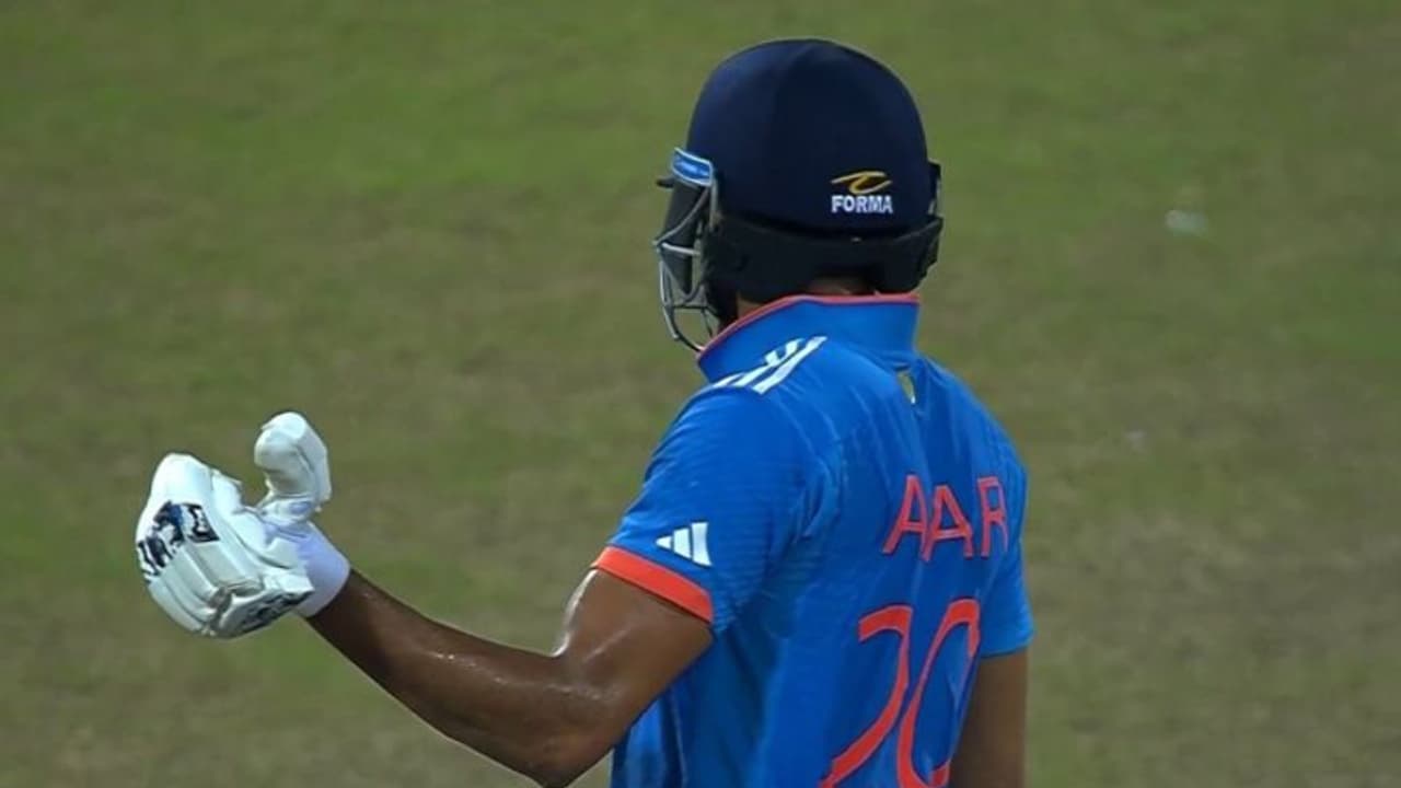 ஆசிய கோப்பை இறுதிப் போட்டியிலிருந்து அக்‌ஷர் படேல் விலகல்!