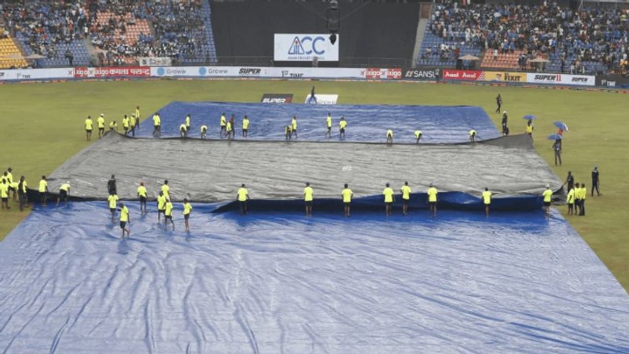 India vs Sri Lanka: மழை வர வாய்ப்பு உண்டு: இந்தியா – இலங்கை இறுதிப் போட்டியில் ரிசர்வ் டேக்கு மாற்றப்படுமா? India vs Sri Lanka: மழை வர வாய்ப்பு உண்டு: இந்தியா – இலங்கை இறுதிப் போட்டியில் ரிசர்வ் டேக்கு மாற்றப்படுமா?