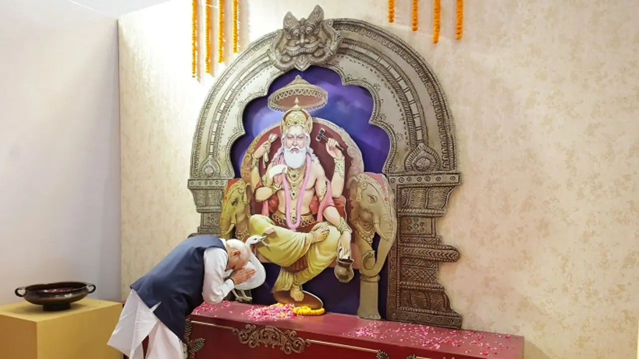 ரூ.13,000 கோடி மதிப்பிலான விஸ்வகர்மா திட்டத்தைத் தொடங்கி வைத்தார் பிரதமர் மோடி