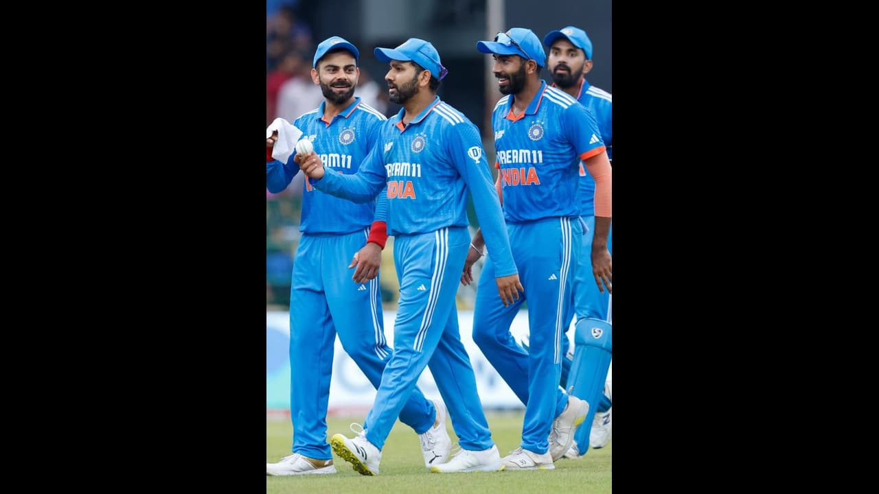 ഇന്ത്യ, പാകിസ്ഥാന്, ഓസീസ്; ലോകകപ്പിന് മുമ്പ് റാങ്കിംഗില് ആര് ഒന്നാമതെത്തും? മൂന്ന് ടീമുകളുടേയും സാധ്യതകള് ഇന്ത്യ, പാകിസ്ഥാന്, ഓസീസ്; ലോകകപ്പിന് മുമ്പ് റാങ്കിംഗില് ആര് ഒന്നാമതെത്തും? മൂന്ന് ടീമുകളുടേയും സാധ്യതകള്