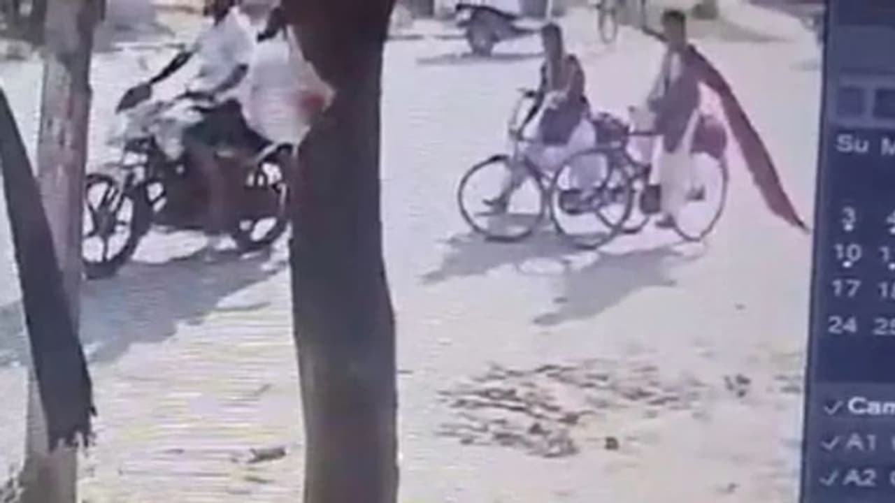 ബൈക്ക് പാഞ്ഞുകയറി 17കാരി മരിച്ച സംഭവം; ഓടിരക്ഷപ്പെടാന്‍ ശ്രമിച്ച പ്രതികളെ പോലീസ് പിടികൂടിയത് ഏറ്റുമുട്ടലിലൂടെ