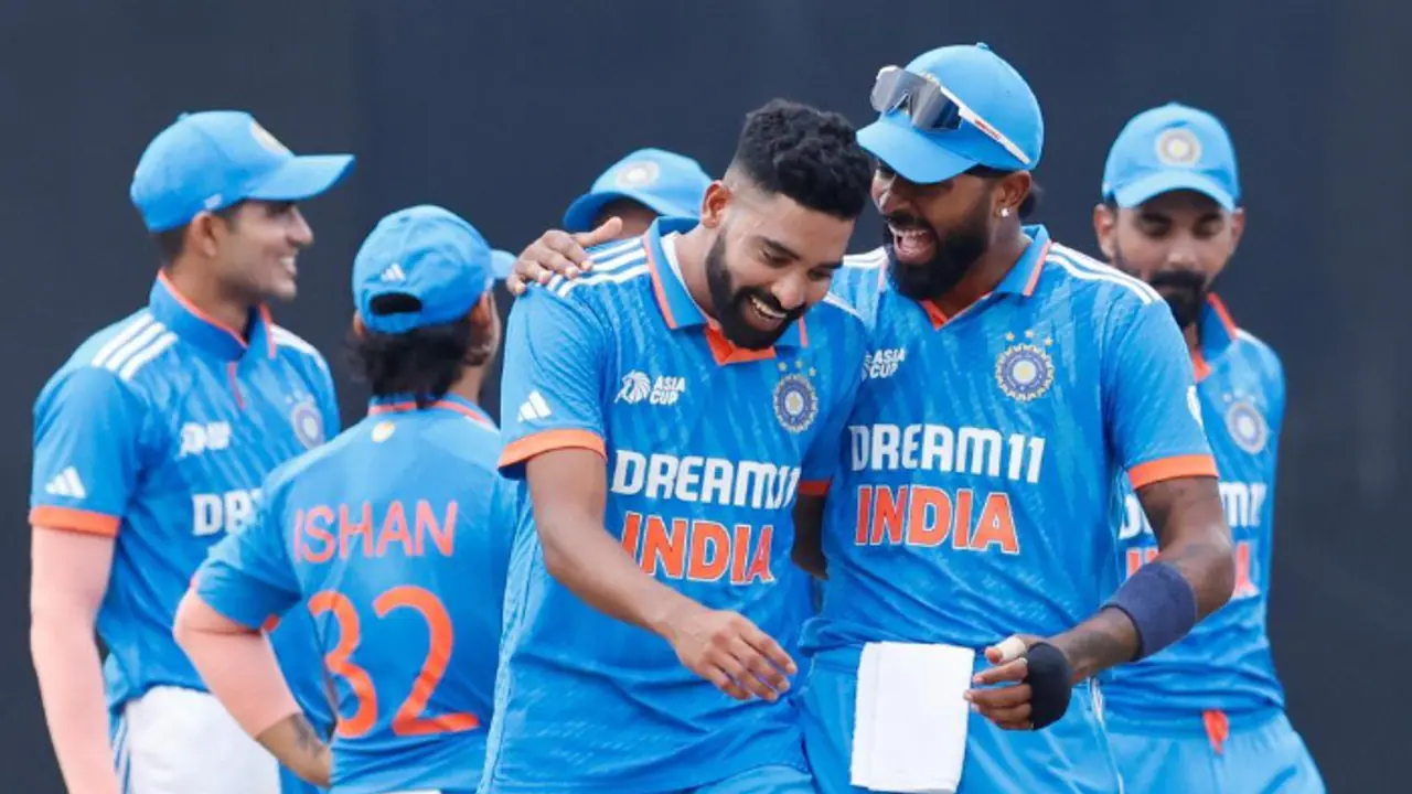 சிராஜிற்கு எஸ்யுவி கார் கொடுக்க சொன்ன ரசிகர்கள் ஆனந்த் மஹிந்திரா சொன்ன பதில்!