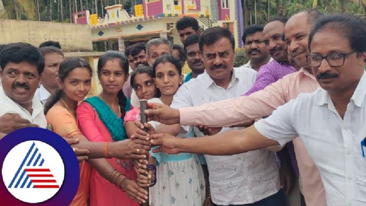 ತುಮಕೂರು: ಬೃಹತ್ ಸಂಖ್ಯೆಯ ಮುಖಂಡರು ಕೈನತ್ತ! ಬಿಜೆಪಿ ಜೆಡಿಎಸ್‌ಗೆ ಕಾದಿದ್ಯಾ ಶಾಕ್?