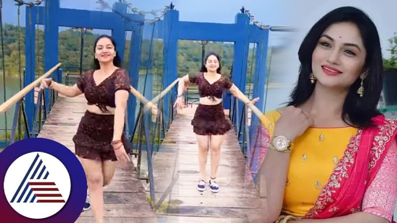 ಅಬ್ಬಾ! ಈ ಪಾಪ್ ಡ್ಯಾನ್ಸರ್ ನಿಜವಾಗ್ಲೂ ಹಿಟ್ಲರ್ ಕಲ್ಯಾಣದ ಅಂತರನಾ ಎಂದು ಪ್ರಶ್ನಿಸ್ತಿದ್ದಾರೆ ಫ್ಯಾನ್ಸ್ ಅಬ್ಬಾ! ಈ ಪಾಪ್ ಡ್ಯಾನ್ಸರ್ ನಿಜವಾಗ್ಲೂ ಹಿಟ್ಲರ್ ಕಲ್ಯಾಣದ ಅಂತರನಾ ಎಂದು ಪ್ರಶ್ನಿಸ್ತಿದ್ದಾರೆ ಫ್ಯಾನ್ಸ್