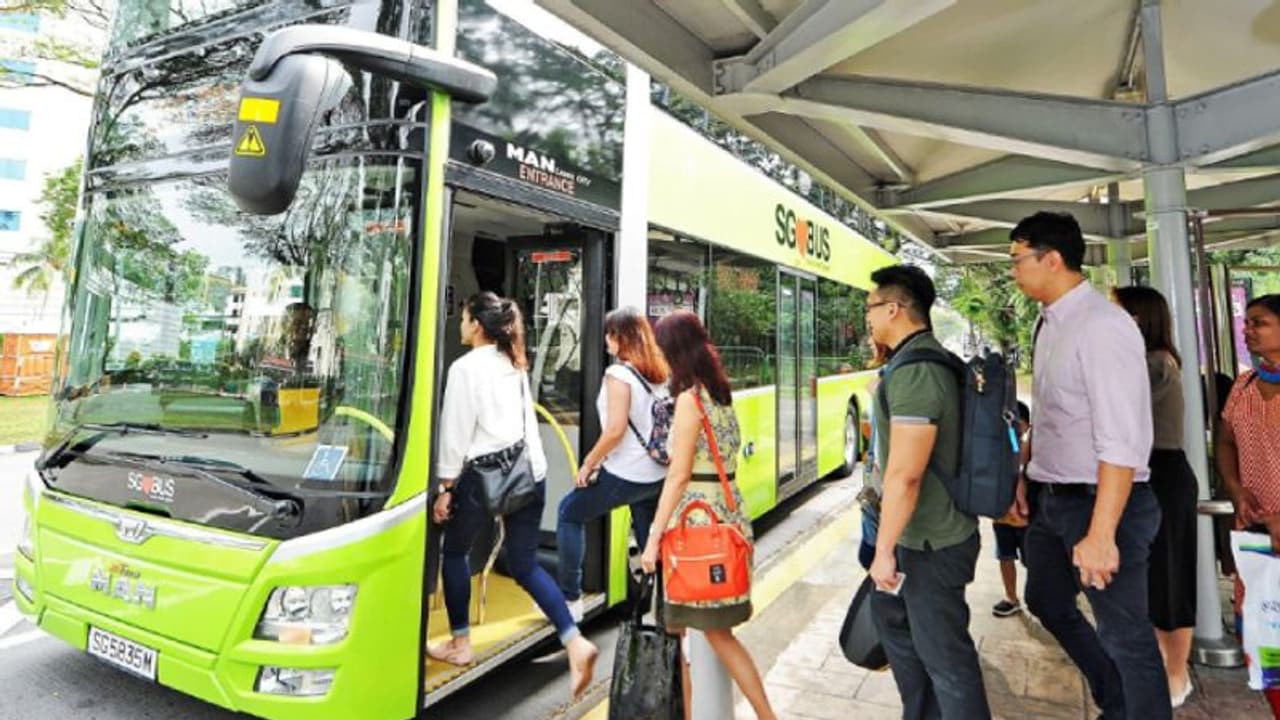 சிங்கப்பூர் வாசிகளே.. உயரும் பேருந்து மற்றும் ரயில் கட்டணங்கள் எவ்வளவு, எப்போது உயரப்போகிறது தெரியுமா? சிங்கப்பூர் வாசிகளே.. உயரும் பேருந்து மற்றும் ரயில் கட்டணங்கள் எவ்வளவு, எப்போது உயரப்போகிறது தெரியுமா?