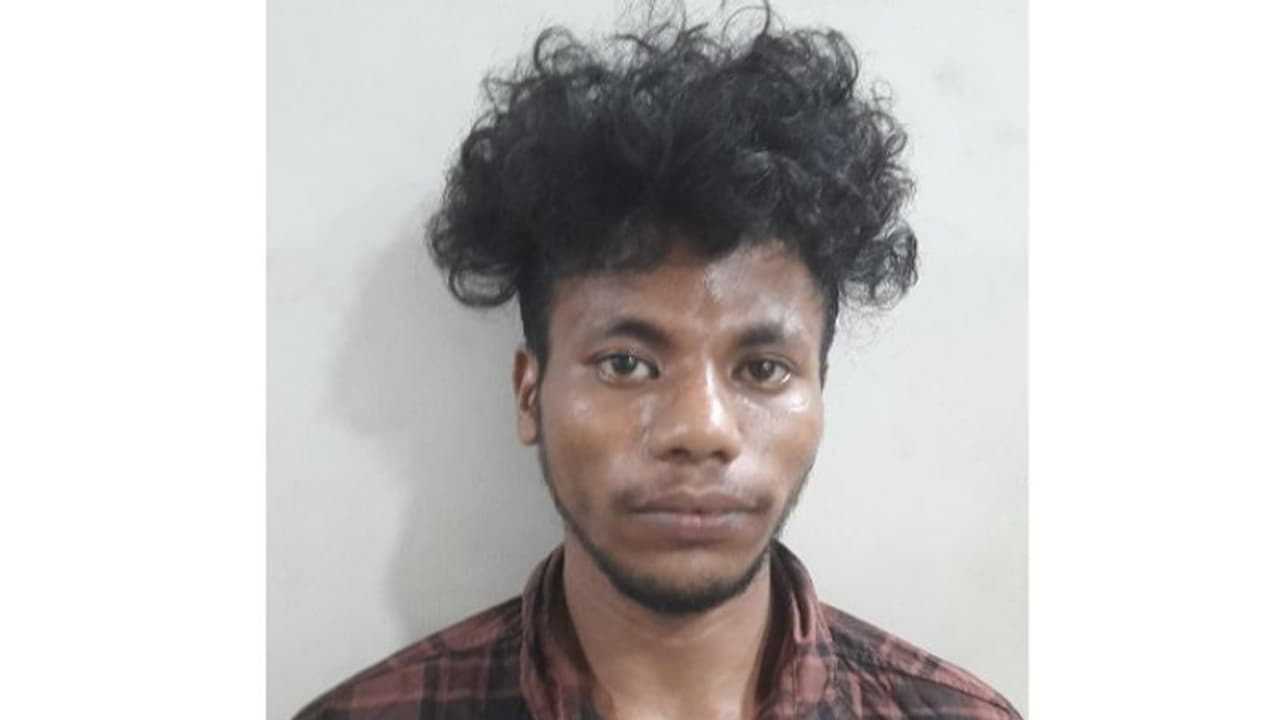 പ്രണയം നടിച്ചുള്ള പീഡന വിവരം പുറത്തറിഞ്ഞത് സ്കൂളിലെ കൗണ്സിലിങിനിടയില്; യുവാവ് പോക്സോ കേസില് അറസ്റ്റില് പ്രണയം നടിച്ചുള്ള പീഡന വിവരം പുറത്തറിഞ്ഞത് സ്കൂളിലെ കൗണ്സിലിങിനിടയില്; യുവാവ് പോക്സോ കേസില് അറസ്റ്റില്