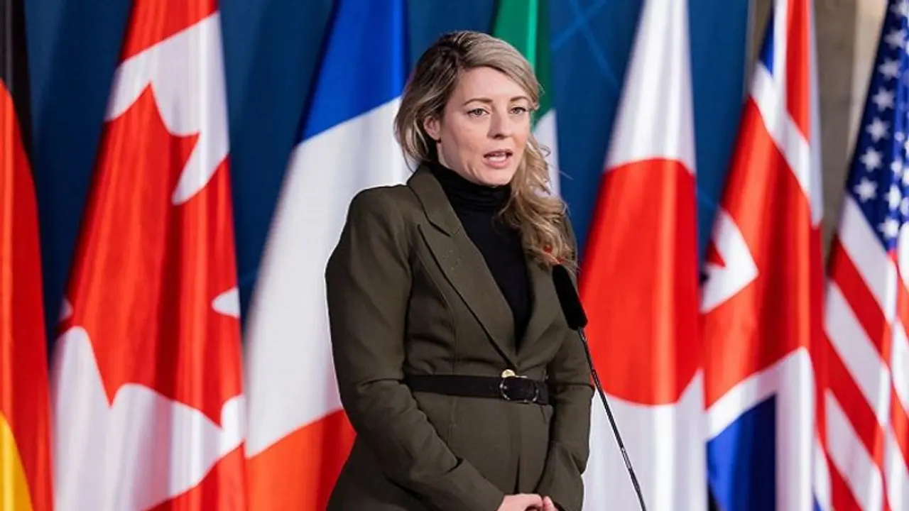 Who is Melanie Joly? The 'Queen of Controversy' now handling Canada's foreign affairs Who is Melanie Joly? The 'Queen of Controversy' now handling Canada's foreign affairs