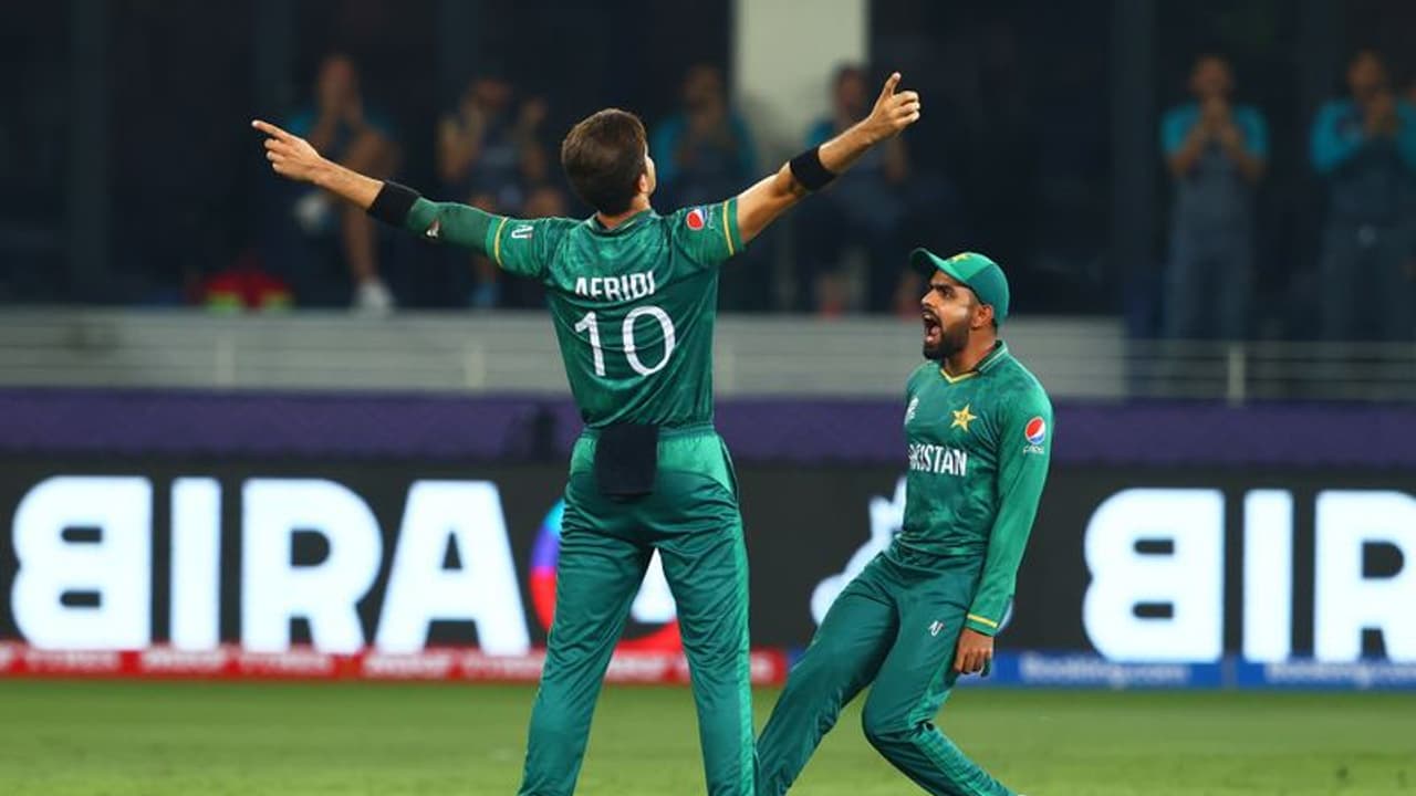 ബാബർ അസമുമായി ഭിന്നതയെന്ന വാർത്തകള്ക്കിടെ പുതിയ ചിത്രം പുറത്തുവിട്ട് ഷഹീൻ അഫ്രീദി ബാബർ അസമുമായി ഭിന്നതയെന്ന വാർത്തകള്ക്കിടെ പുതിയ ചിത്രം പുറത്തുവിട്ട് ഷഹീൻ അഫ്രീദി