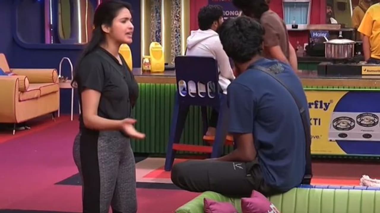 BiggBoss7: ఏం పీక్కుంటారో పీక్కోమను, రతికకి శివాజీ సలహా.. ప్రశాంత్ ని వదలలేక పోతోందా.. BiggBoss7: ఏం పీక్కుంటారో పీక్కోమను, రతికకి శివాజీ సలహా.. ప్రశాంత్ ని వదలలేక పోతోందా..