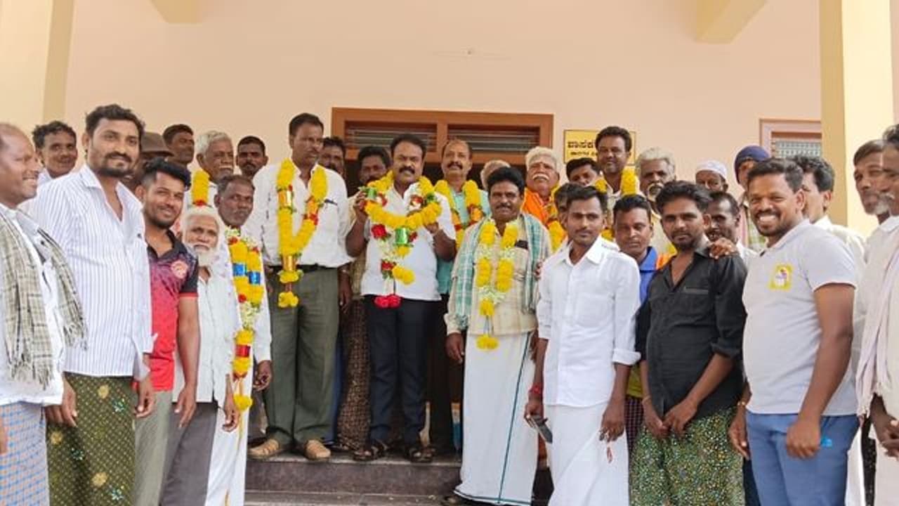 Tumkur Election : ಕಾಂಗ್ರೆಸ್ ಬೆಂಬಲಿತ 13ಮಂದಿ ಆಯ್ಕೆ Tumkur Election : ಕಾಂಗ್ರೆಸ್ ಬೆಂಬಲಿತ 13ಮಂದಿ ಆಯ್ಕೆ