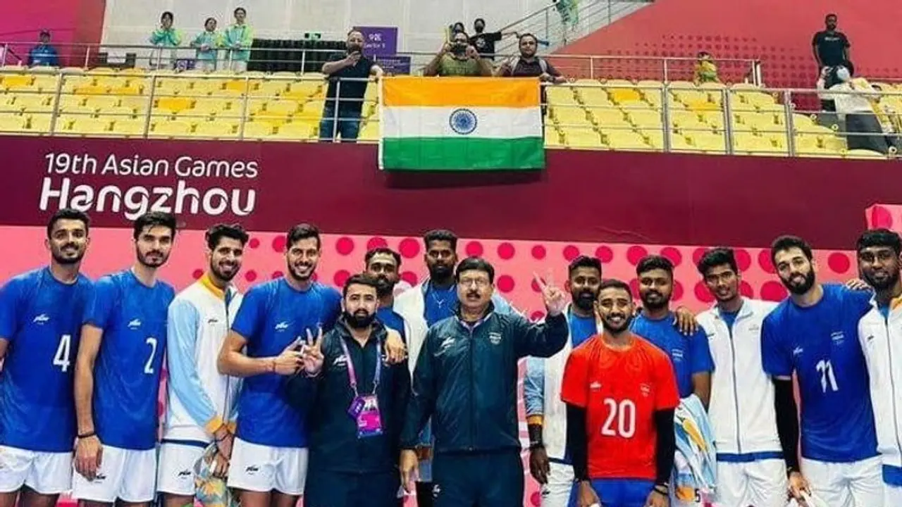 Asian Games 2023: ಕಾಂಬೋಡಿಯಾ ಬಗ್ಗುಬಡಿದು ಶುಭಾರಂಭ ಮಾಡಿದ ಭಾರತ ವಾಲಿಬಾಲ್ ತಂಡ Asian Games 2023: ಕಾಂಬೋಡಿಯಾ ಬಗ್ಗುಬಡಿದು ಶುಭಾರಂಭ ಮಾಡಿದ ಭಾರತ ವಾಲಿಬಾಲ್ ತಂಡ