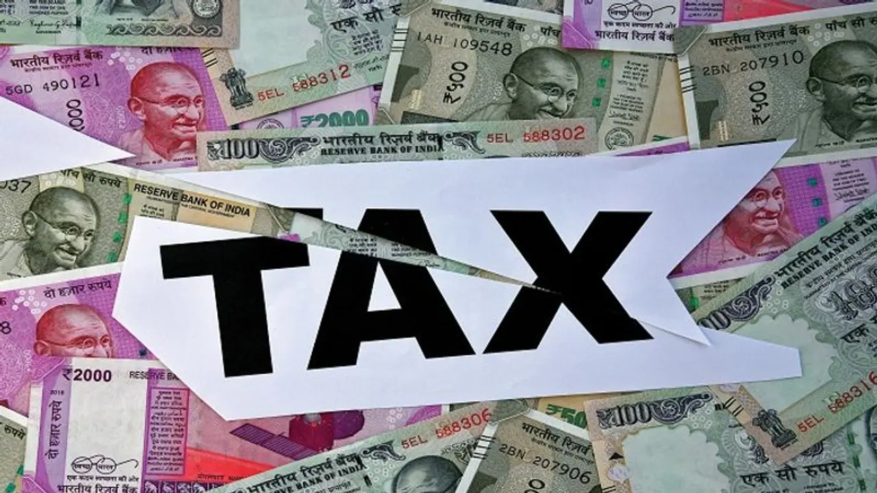 Tamil Nadu: IT raids at houses of electricity board officials, contractors in Chennai Tamil Nadu: IT raids at houses of electricity board officials, contractors in Chennai