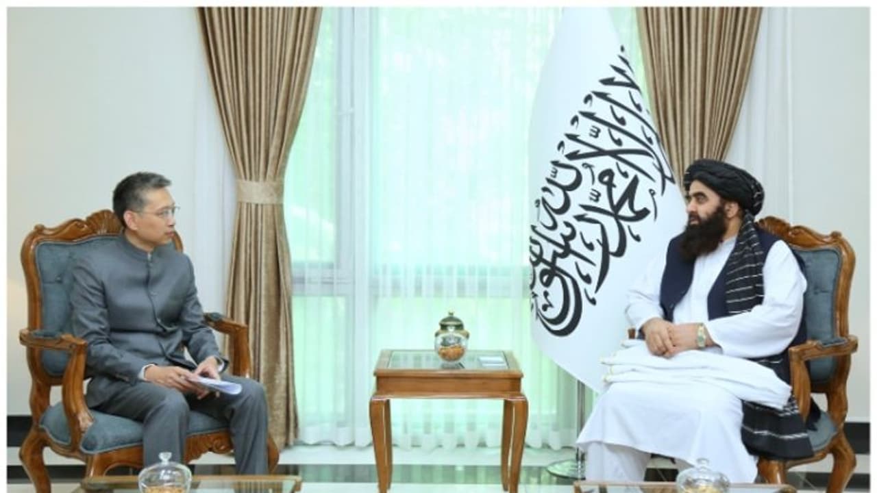 അഫ്ഗാനിസ്ഥാനില് ആദ്യ വിദേശ അംബാസിഡറെ നിയമിച്ച് ചൈന; സ്വാഗതം ചെയ്ത് താലിബാന് അഫ്ഗാനിസ്ഥാനില് ആദ്യ വിദേശ അംബാസിഡറെ നിയമിച്ച് ചൈന; സ്വാഗതം ചെയ്ത് താലിബാന്