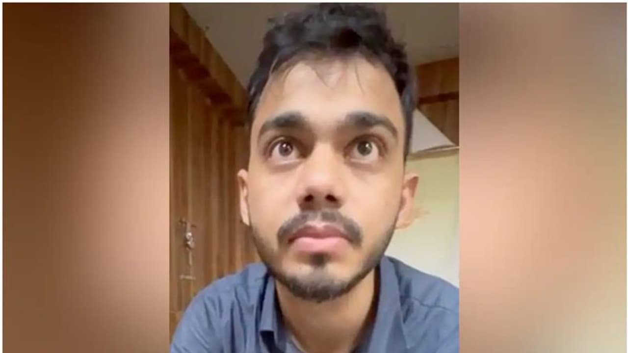 സീനിയർ ഓഫിസറുടെ കൊലപാതകം, സർക്കാർ ഉദ്യോഗസ്ഥൻ അറസ്റ്റിൽ; പൊലീസിനോട് കാരണം എണ്ണിപ്പറഞ്ഞു.. സീനിയർ ഓഫിസറുടെ കൊലപാതകം, സർക്കാർ ഉദ്യോഗസ്ഥൻ അറസ്റ്റിൽ; പൊലീസിനോട് കാരണം എണ്ണിപ്പറഞ്ഞു..