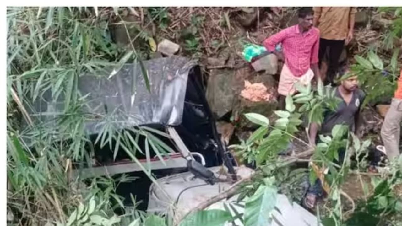9 സ്ത്രീകളുടെ ജീവന് പൊലിഞ്ഞ മാനന്തവാടി ജീപ്പ് അപകടം: മരിച്ചവരുടെ ആശ്രിതര്ക്ക് 10 ലക്ഷം രൂപ ധനസഹായം 9 സ്ത്രീകളുടെ ജീവന് പൊലിഞ്ഞ മാനന്തവാടി ജീപ്പ് അപകടം: മരിച്ചവരുടെ ആശ്രിതര്ക്ക് 10 ലക്ഷം രൂപ ധനസഹായം