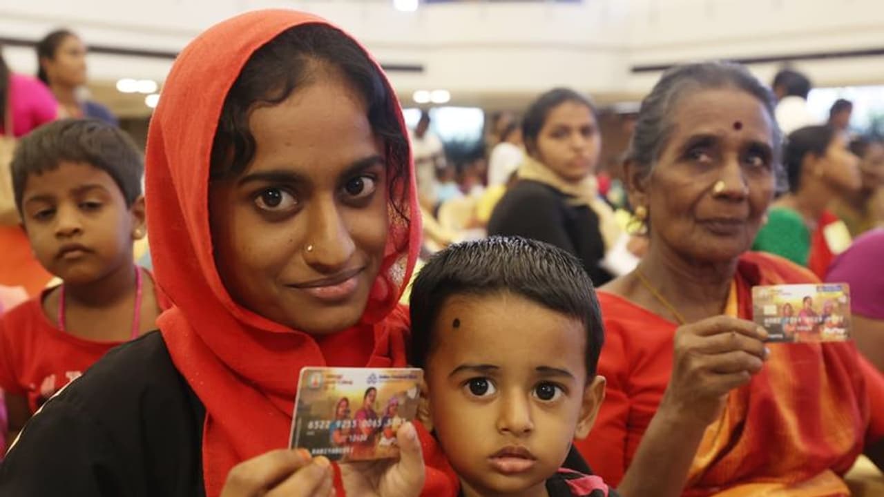 தமிழக பெண்களின் பேங்க் அக்கவுண்டுக்கு வரும் ரூ.52,000! திராவிட மாடல் அரசின் ஜாக்பாட் திட்டங்கள்!