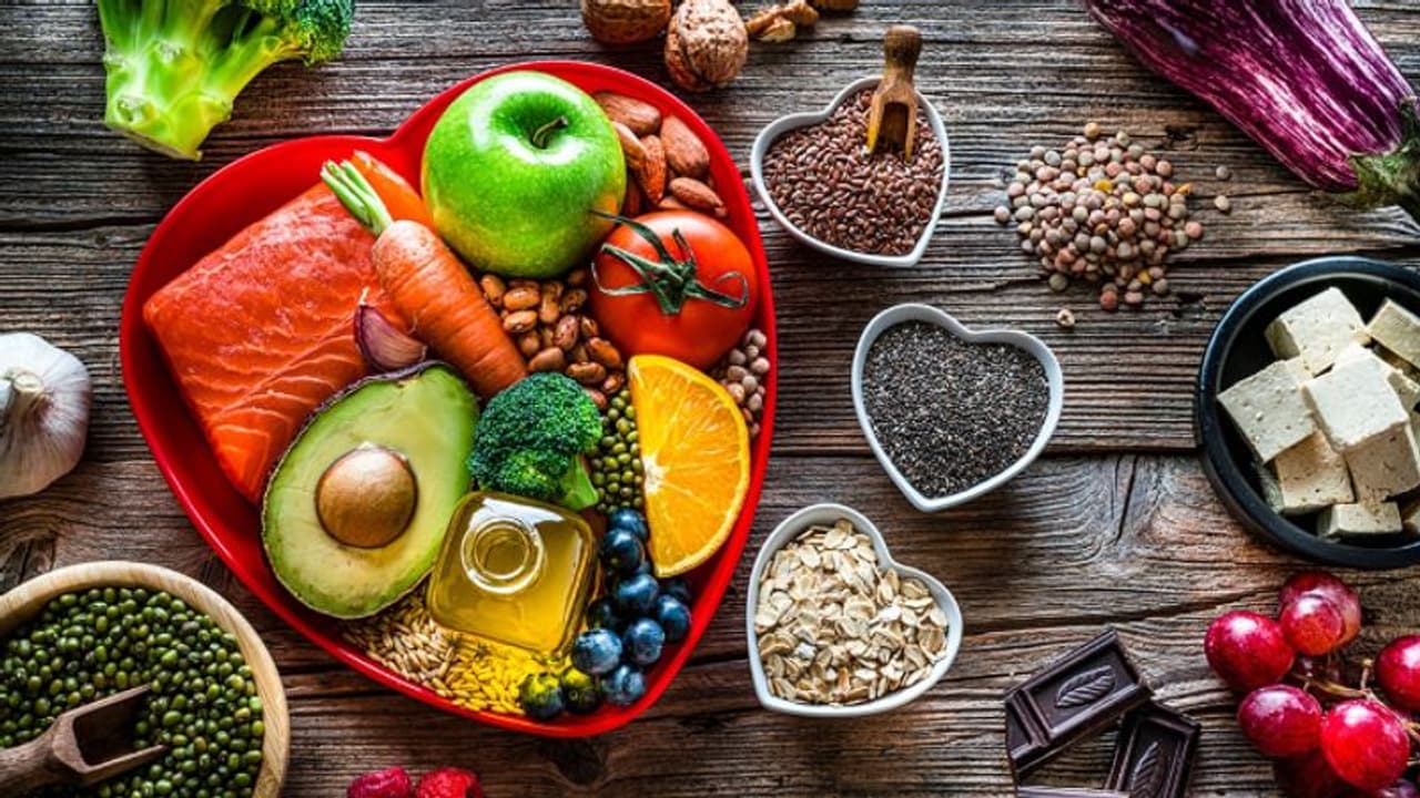 ഈ അഞ്ച് ഭക്ഷണങ്ങള് മാത്രം കഴിച്ചാല് മതി, ചീത്ത കൊളസ്ട്രോള് കുറയ്ക്കാം... ഈ അഞ്ച് ഭക്ഷണങ്ങള് മാത്രം കഴിച്ചാല് മതി, ചീത്ത കൊളസ്ട്രോള് കുറയ്ക്കാം...